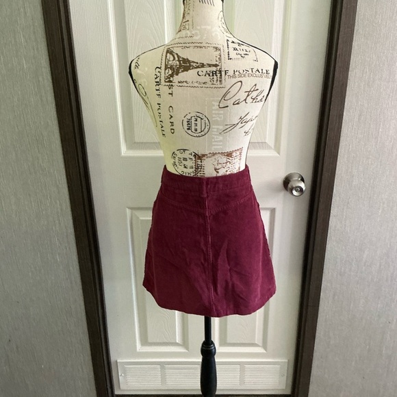 Topshop Moto Burgundy Mini Skirt with Front Zipper Size 10 - Picture 4 of 6